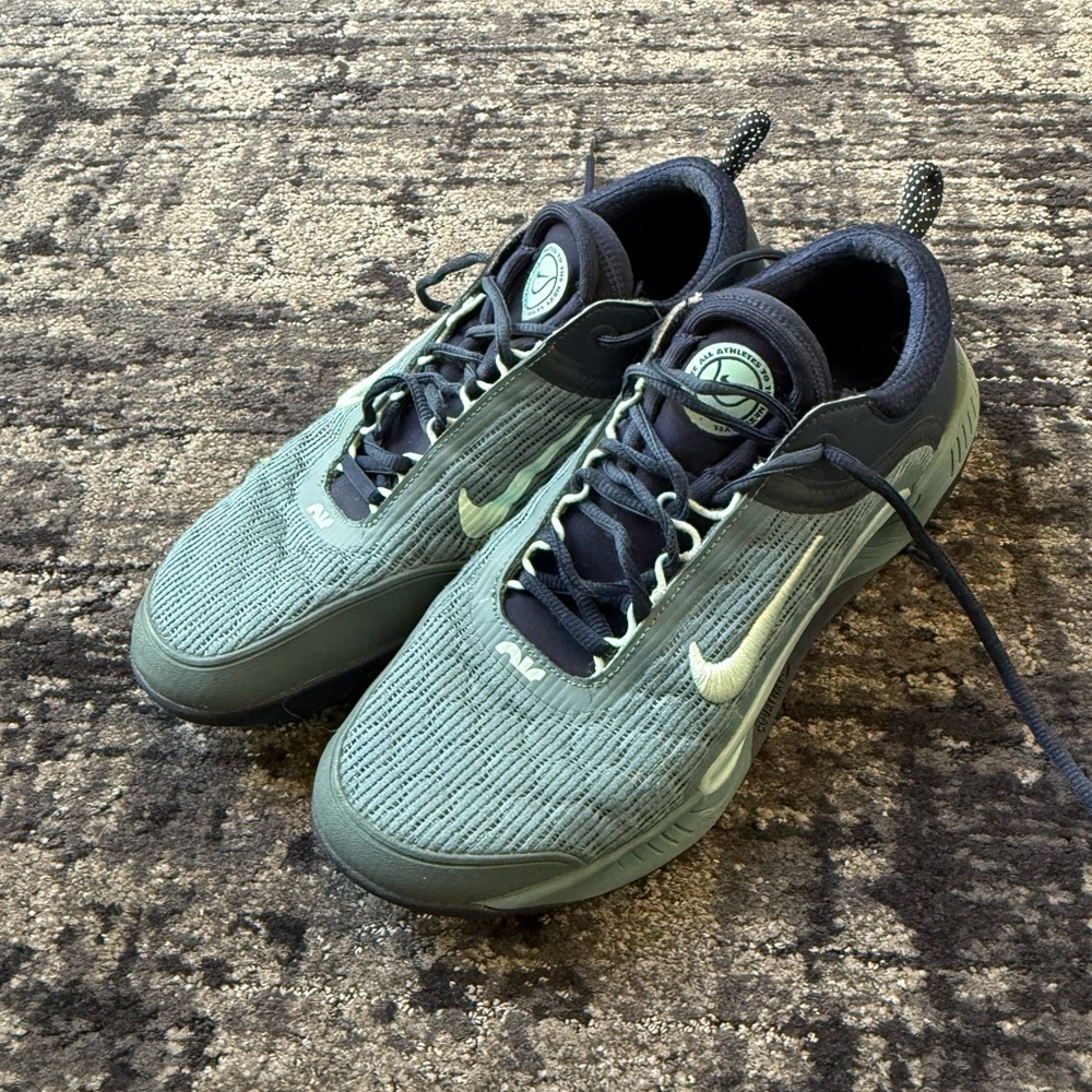 Nike Zoom Court NXT HC - Teal Green Navy Blue Men's Size 9.5 DH0219-410 used
